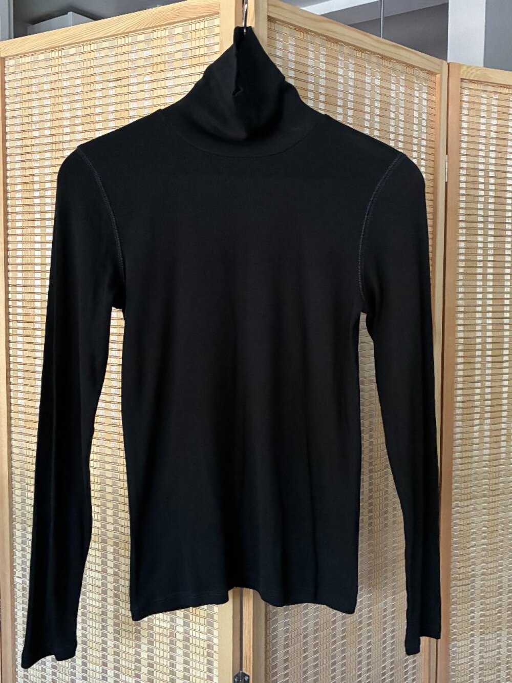Everlane Ribbed Turtleneck Black - Small